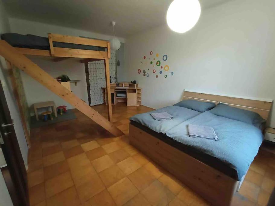 Family Mk Apartment Prag Eksteriør billede